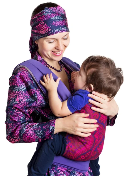 Jeune femme avec enfant — Photo