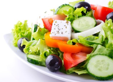 Taze sebze salatası.