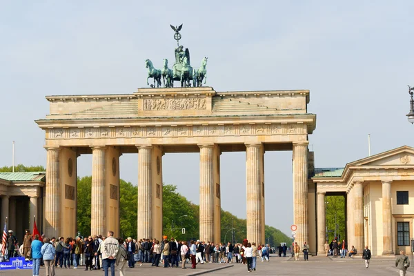 Brama Brandenburska i kwadrygi w Berlinie — Zdjęcie stockowe