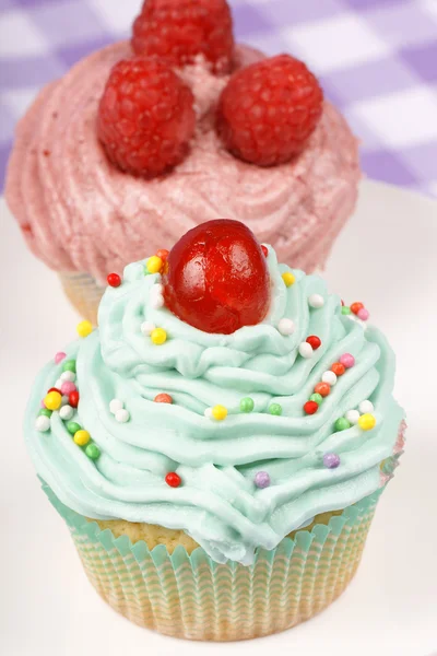 Zwei Cupcakes — Stockfoto