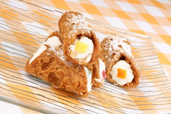 Mini Sicilyalı cannoli
