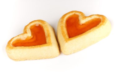 iki kalp şeklinde kayısı bisküvi