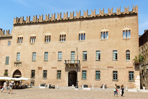 イタリア マントヴァのパラッツォ カスティリオーニ bonacolsi — ストック写真