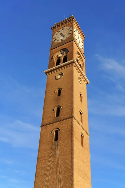 Statue Cinq Mètres Haut Icare Dans Piazzale Della Vittoria Forli — Photo