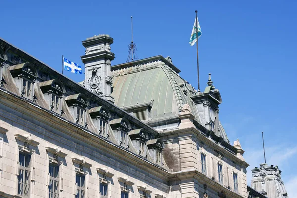 魁北克议会大楼的细节 由尤金 Eugene Tienne Tach 以第二帝国风格设计 于1877年至1886年在魁北克市建造 供副省长使用 — 图库照片