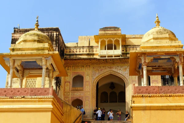 Amer India August 2016 Tourists Visiting Amber Fort Amer Rajasthan — Stockfoto