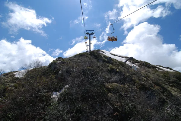 Krasnaya polyana sochi yakınındaki dağlarda — Stok fotoğraf