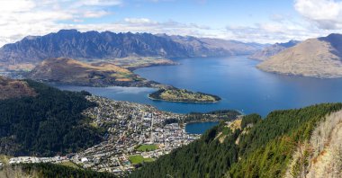 Queenstown ve Wakatipu Gölü Panoraması, Yeni Zelanda