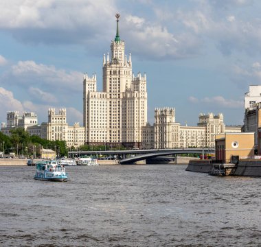 Rusya, Moskova, Kotelnicheskaya Embankment 'te yüksek binalar.