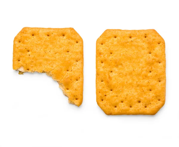 Saltine soda cracker na białym tle — Zdjęcie stockowe