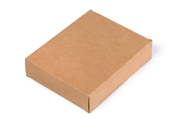 关闭一个带有剪切路径的白色背景的棕色盒子 — 图库照片