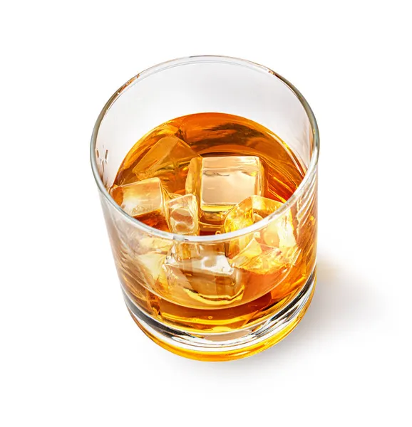 Whiskey Glas Met Ijs Geïsoleerd Wit Met Clipping Pad — Stockfoto