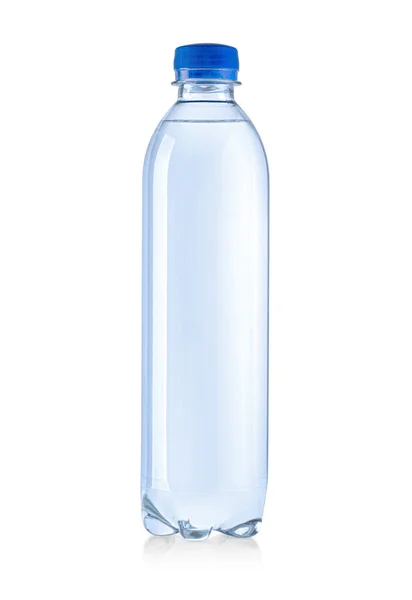 白に隔離されたクリッピングパスを持つ水プラスチックボトル — ストック写真