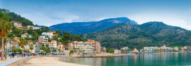 Mallorca, İspanya, Mai 06 2016: Soller & Port de Soller, İspanya