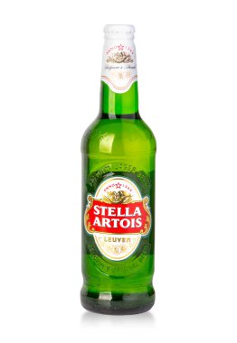 Chisinau, Moldova - 05 Aralık 2015 Stella Artois Orijinal bira şişesi beyaz arka planda izole edildi
