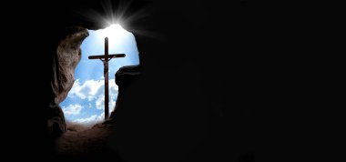 Paskalya sabahı, Golgotha tepesi haçın siluetleriyle, diriliş arkaplanı güneş ışığıyla, soyut arkaplan metin alanı ile