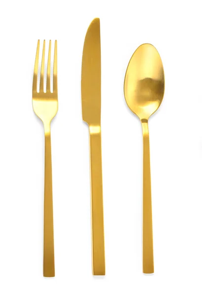 金色叉子 勺子和刀 白色背景上隔离 有剪切路径 — 图库照片
