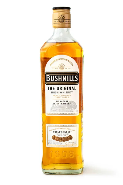 Anapa Rusia Mayo 2022 Foto Una Botella Whisky Irlandés Bushmills — Foto de Stock