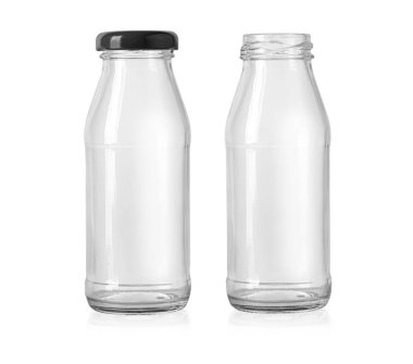 Boş cam şişe kırpma yolu ile beyaz izole