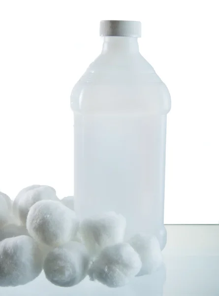 alkol şişesi ve temizleme bezi