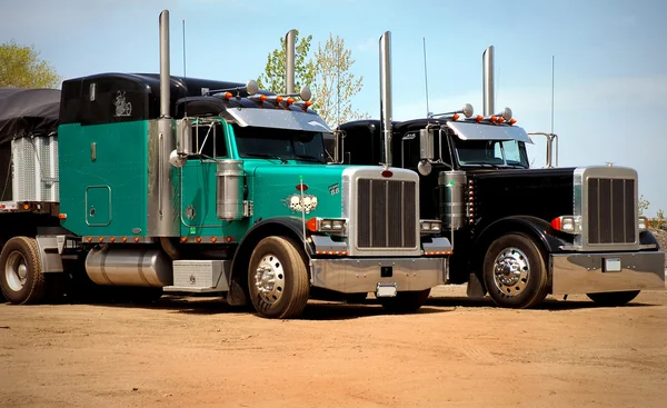 Semi Trucking — Stock Photo, Image