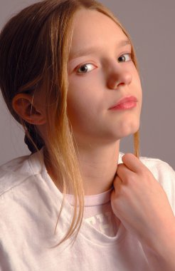 Sarışın Kız Portresi