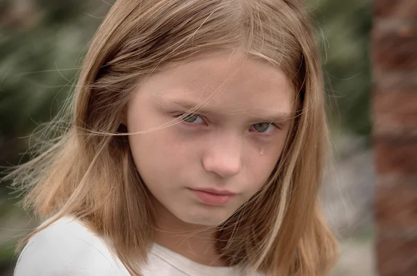 Lágrimas de uma menina magoada — Fotografia de Stock