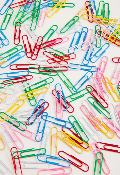 Kleurrijke paperclips — Stockfoto