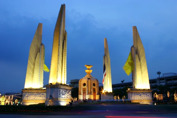 Monumento a la democracia en Bangkok, Tailandia — Foto de Stock