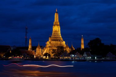 wat arun günbatımı Bangkok sırasında görünümünü alacakaranlık