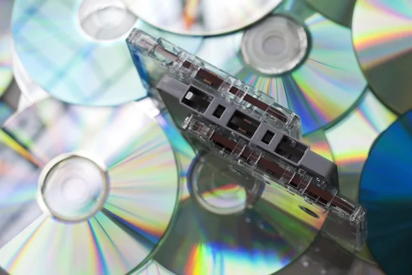 Audio cassette tapes en cd-disks — Stockfoto