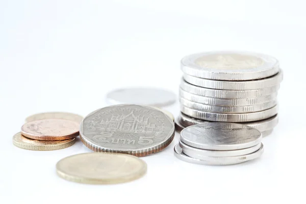 Pilha de moedas tailandesas — Fotografia de Stock