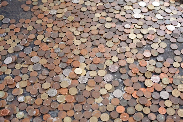 Coin donation to Thai temple — Stock Photo, Image