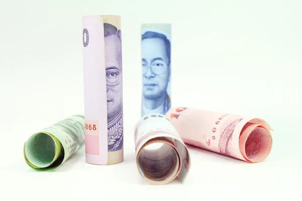 Rollen von Banknoten der thailändischen Währung — Stockfoto