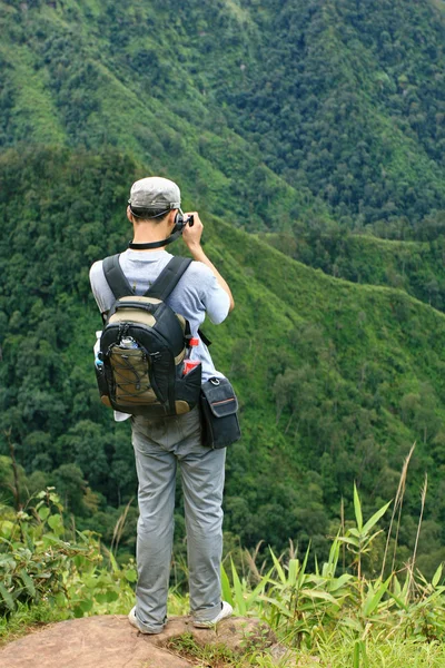 旅行者がかかる自然の写真, タイ — ストック写真