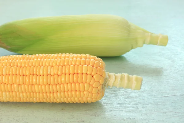 Fresh corn cobs — Stock Photo, Image