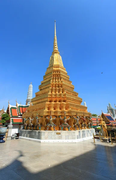 Złota pagoda w grand palace, Tajlandia — Zdjęcie stockowe