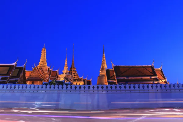 Grand palace på natten, thailand — Stockfoto