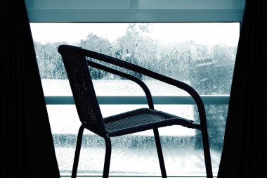 sandalye Manzaralı Oda