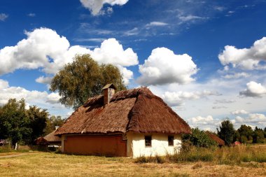 Köydeki ev.