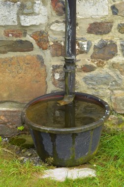 downspout ve konteyner