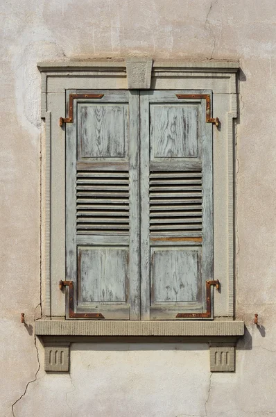 Houten venster luiken — Stockfoto