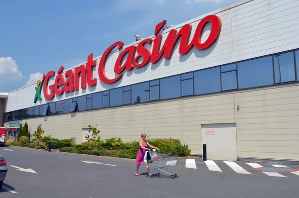 Geant Casino — Zdjęcie stockowe