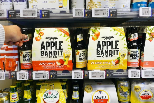Niderlandy Październik 2021 Napoje Alkoholowe Supermarkecie Albert Heijn Apple Bandit — Zdjęcie stockowe