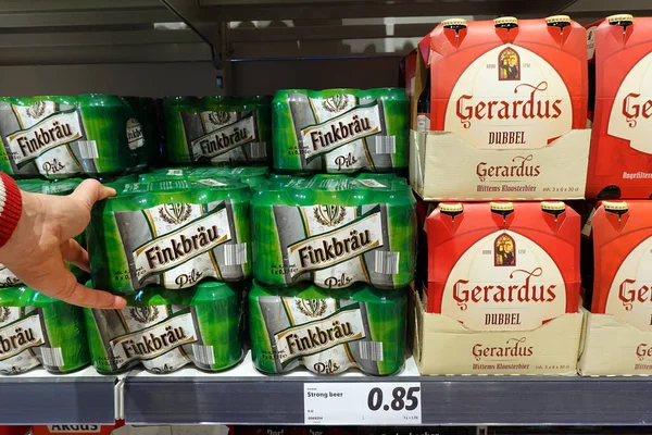 Países Bajos Diciembre 2021 Paquetes Alemanes Holandeses Cerveza Supermercado Lidl — Foto de Stock