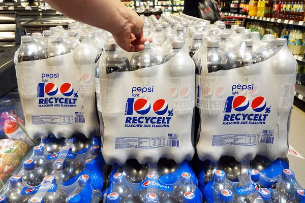 Germany July 2022 Buying Cola Recycled Plastic Bottles Sixpack Printed — Stock Photo, Image