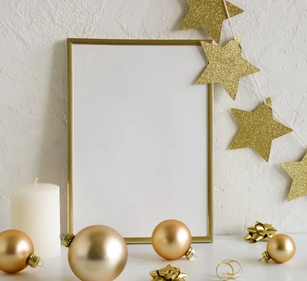 Marco Oro Maqueta Papel Blanco Decoración Navidad Con Espacio Para Imagen de stock