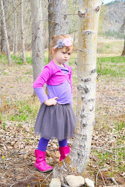 Girl in spring — Stock Photo, Image