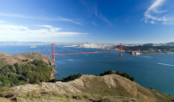 San Francisco Panorama w el puente Golden Gate — Foto de Stock