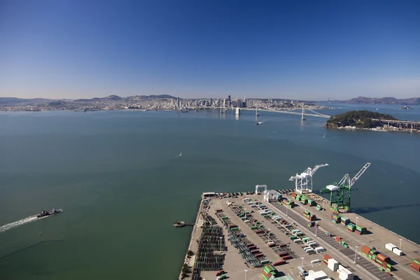 San Francisco - oktober 2011: Oakland yttre hamnen — Stockfoto